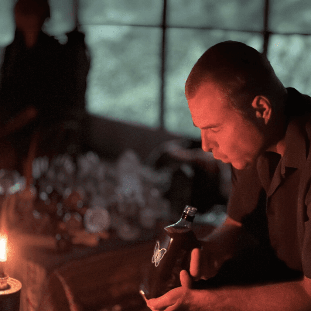 Maestro Hamilton Souther in ceremony